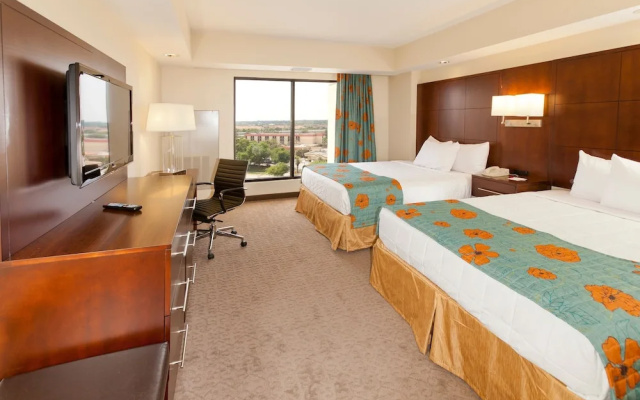 Club Quadruple Suite with city view
