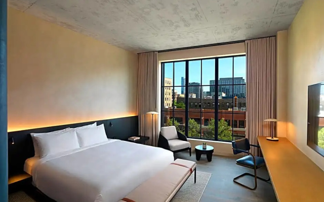 Deluxe Double room with city view