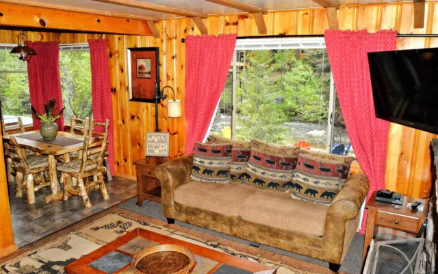 Standard Family room with river view