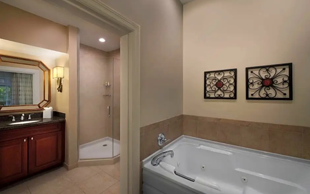 2 Bedrooms Quadruple Villa