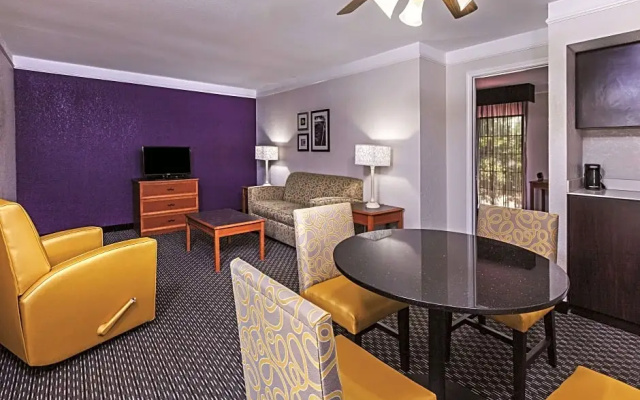 Triple Suite