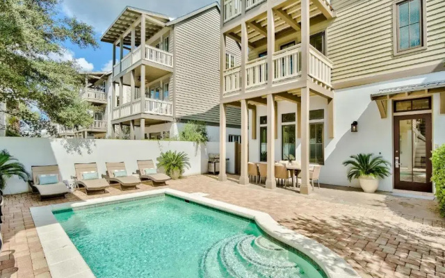 5 Bedrooms Cottage