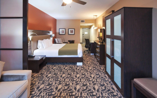 Double Suite