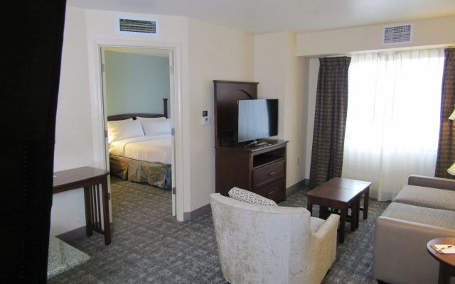 2 Bedrooms Quadruple Suite with river view