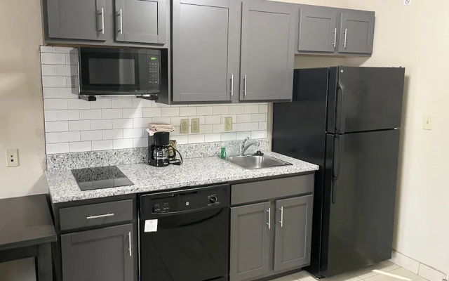 1 Bedroom Suite