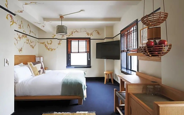 Deluxe Corner Double room