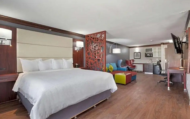Corner Double Suite