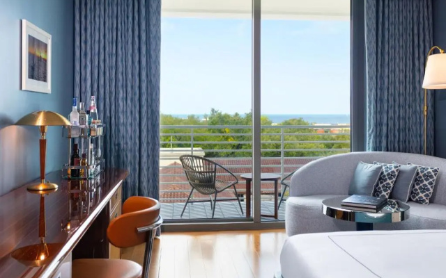 Premier room