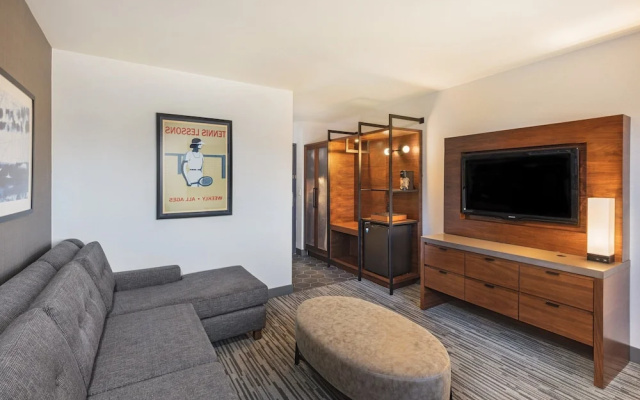 Double Suite