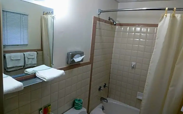 Economy room