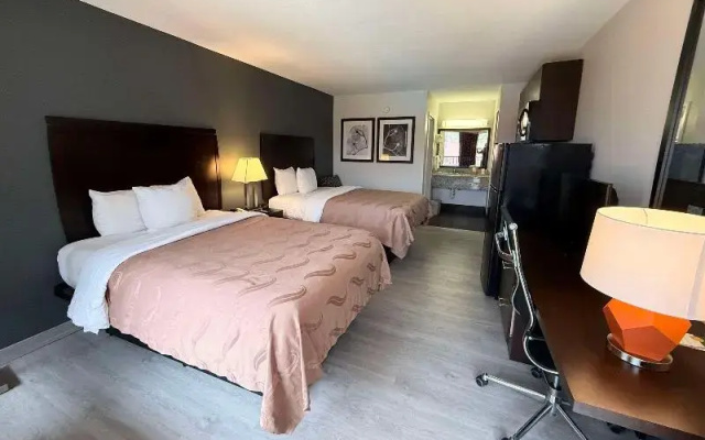 Standard Quadruple room with balcony