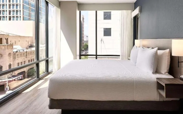 Standard Double room with view