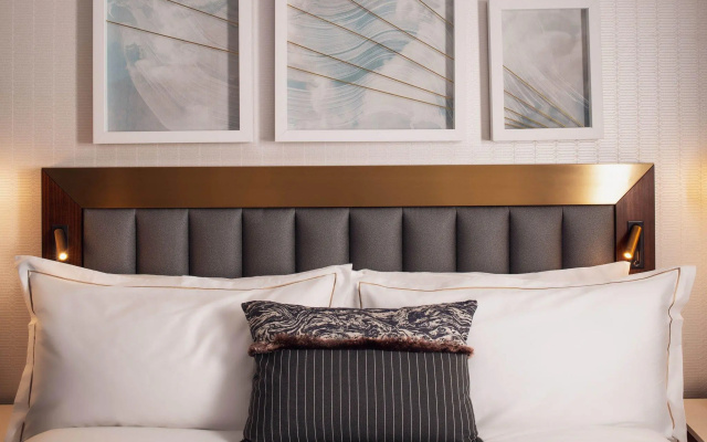 Standard Double room with city view