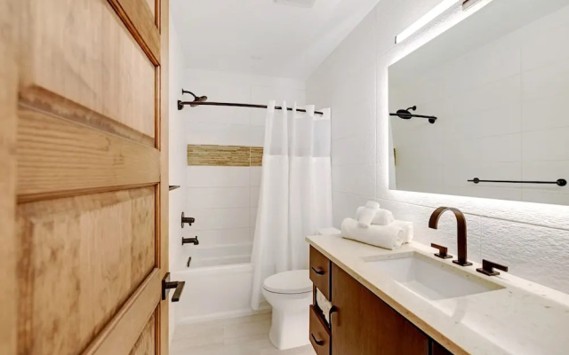 1 Bedroom Luxury Quadruple Suite beachfront