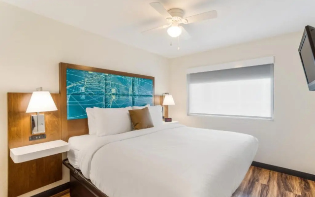 2 Bedrooms Suite
