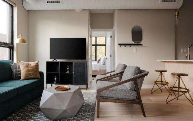 2 Bedrooms Apartment