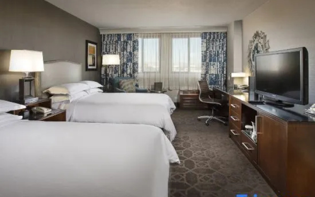 Standard Quadruple Club room