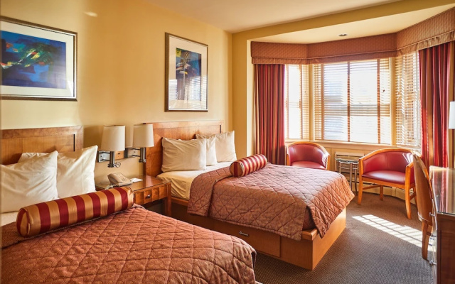 Standard room with city view