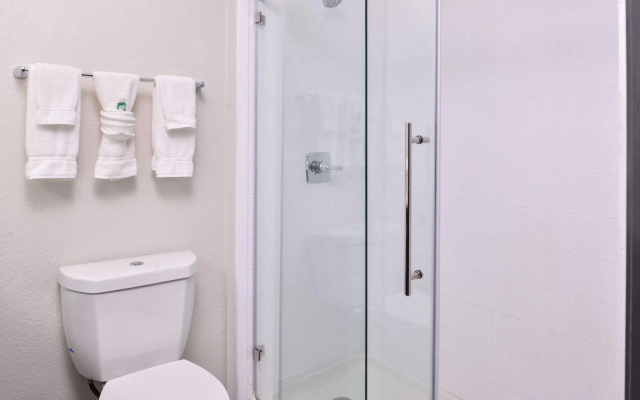 2 Bedrooms Double Suite
