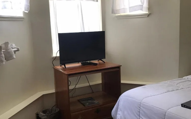 2 Bedrooms Standard Family room