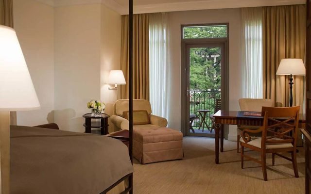 Standard Double room with river view