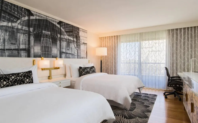 Standard Quadruple room with balcony and with lake view