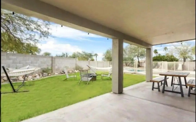 4 Bedrooms Cottage