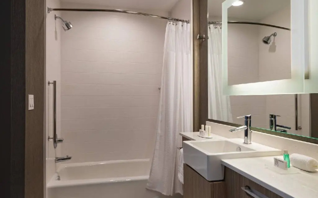 Quadruple Suite