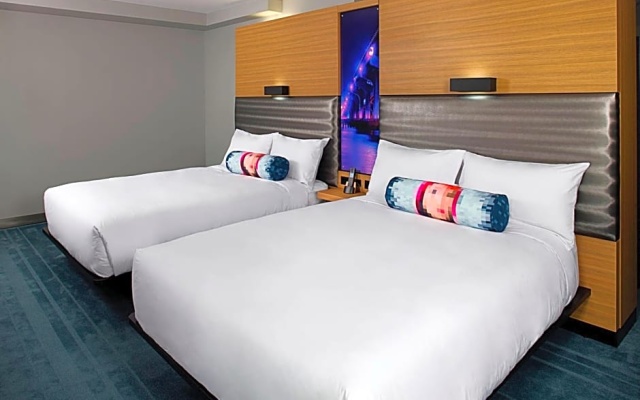 Quadruple Suite with city view