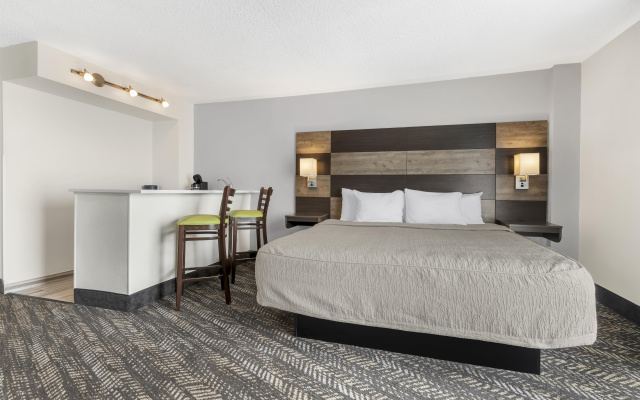 Quadruple Suite