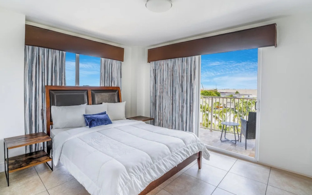 3 Bedrooms Deluxe Suite with balcony