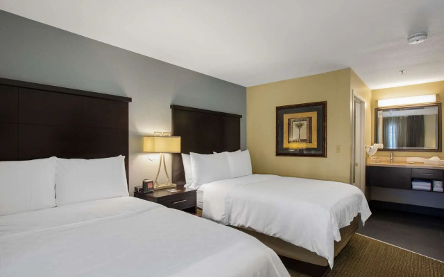 2 Bedrooms Suite