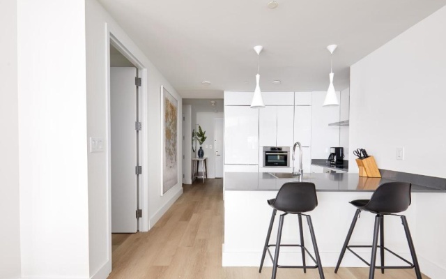 3 Bedrooms Apartment