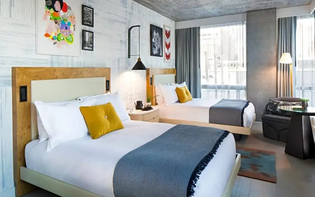 Twin room with city view