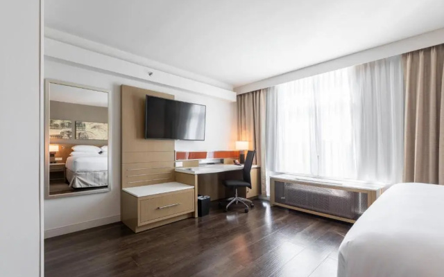 Standard room with courtyard view