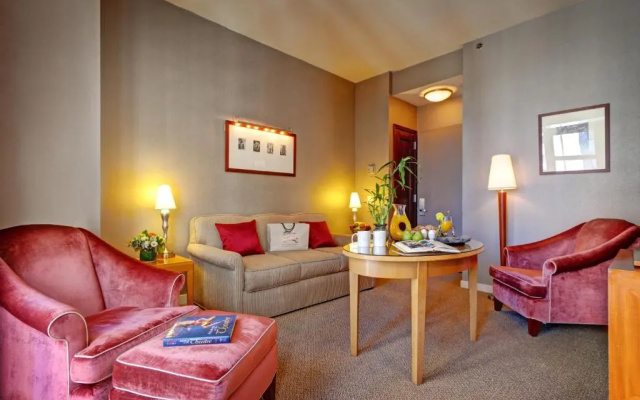 Suite with balcony