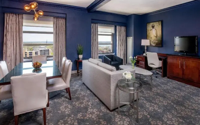 Luxury Suite