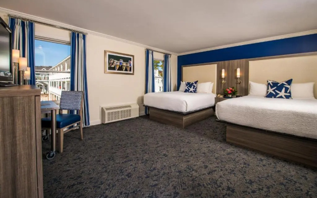 Standard Quadruple room with ocean view