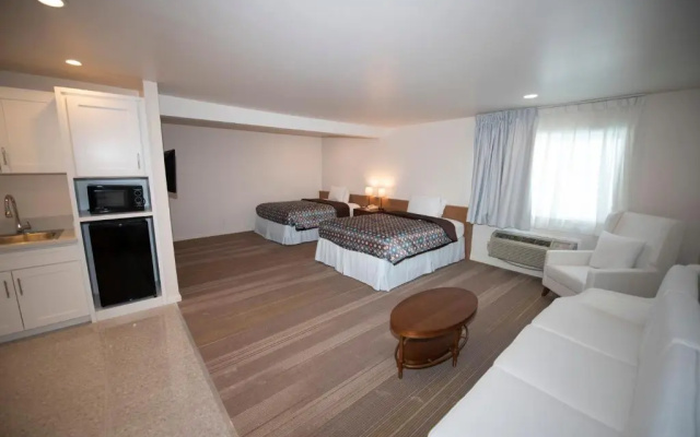 Deluxe Family room