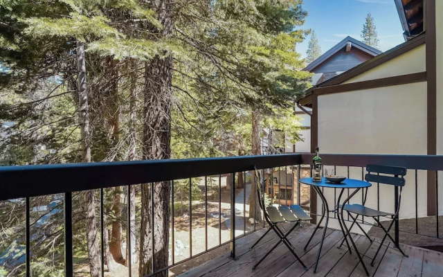 4 Bedrooms Apartment with balcony