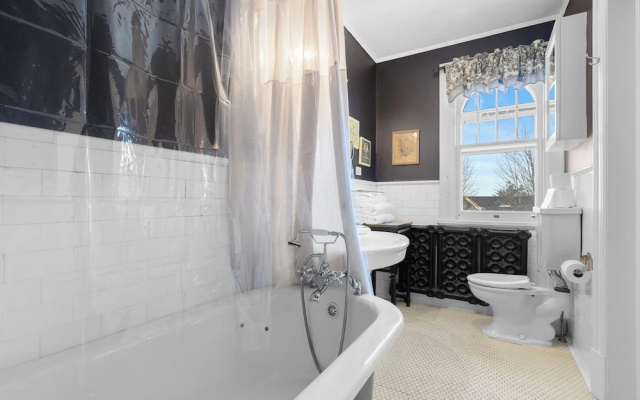 Suite with balcony