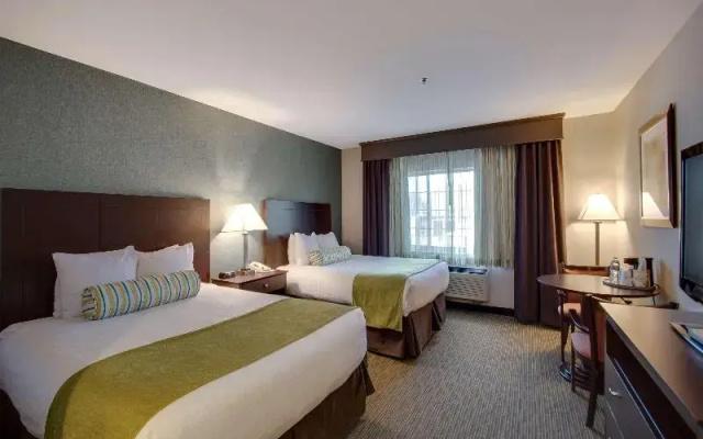 Suite with balcony