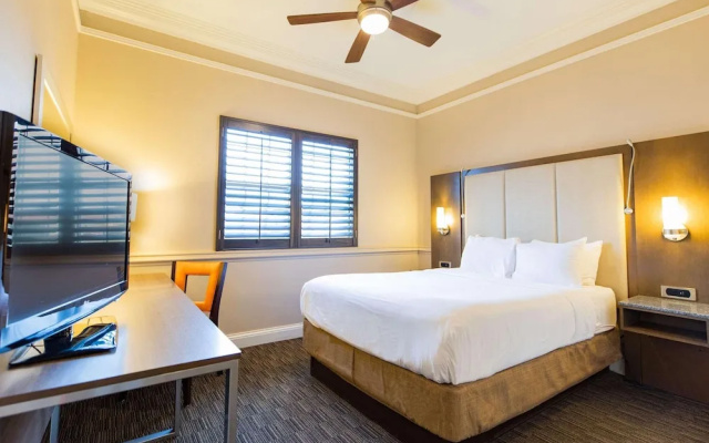 1 Bedroom Suite