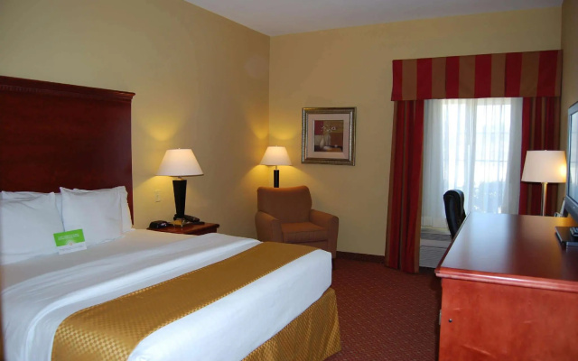 Deluxe Double Suite