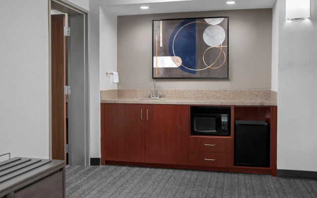 2 Bedrooms Double Suite