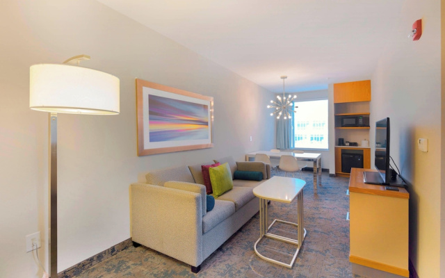 1 Bedroom Suite