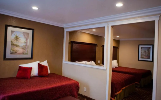 Deluxe Suite