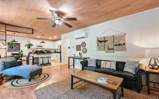 2 Bedrooms Cottage