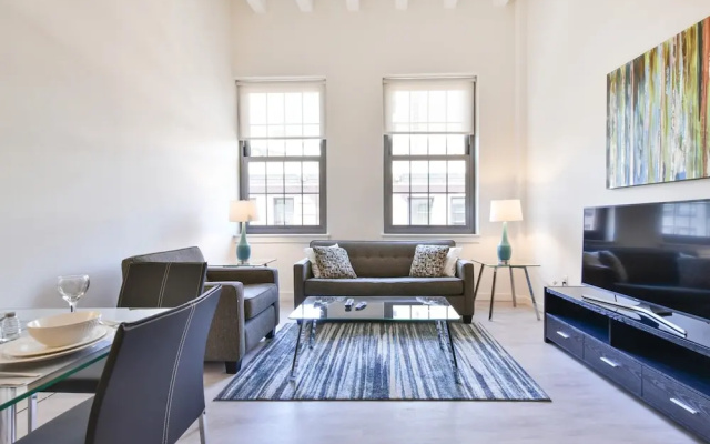 2 Bedrooms Premium Apartment with balcony and with city view