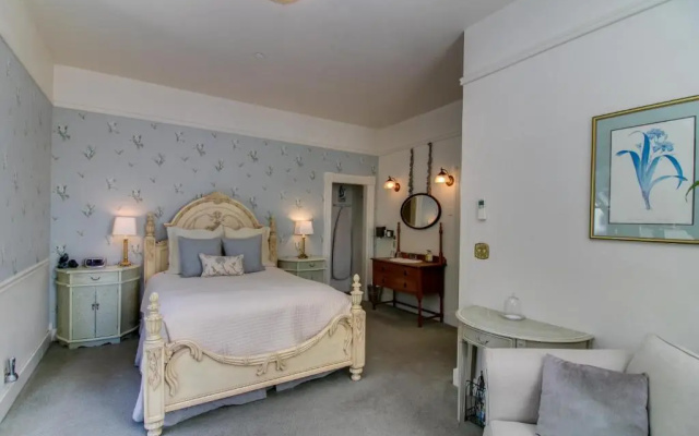 Standard Double room with garden view